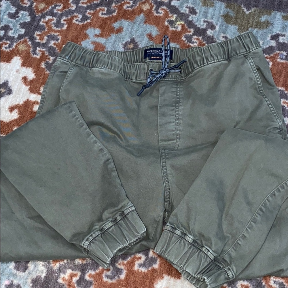 American Eagle Men’s extreme Flex pants